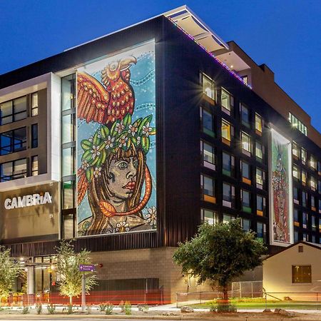 Cambria Hotel Downtown Phoenix Convention Center Exterior photo